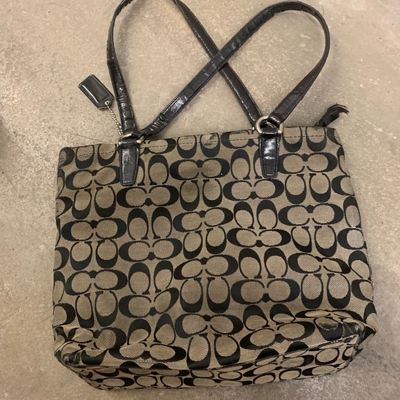 Vintage coach f28504 Coach Signature Black and Tan Tote Bag - Picture 4 of 9